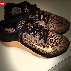 Nike Metcon 6 Women's Sneakers - Black and Brown